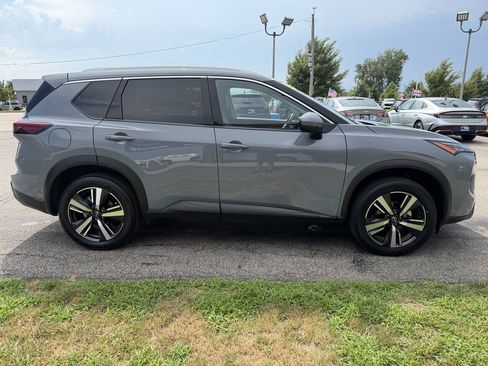 Used 2025 Nissan Rogue SL w/ SL Premium Package AWD/4WD image 6