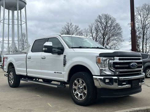 Used 2020 Ford F350 Lariat w/ Lariat Ultimate Package image 4