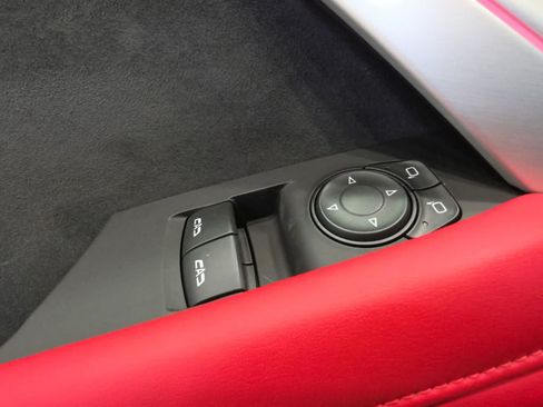 Used 2020 Chevrolet Camaro ZL1 RWD image 20