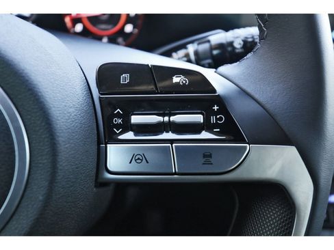 Certified 2024 Hyundai Elantra SEL w/ Convenience Package FWD image 18
