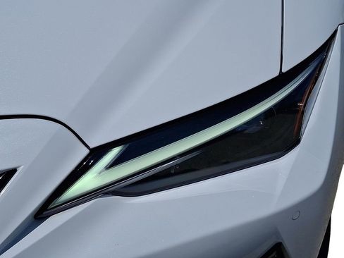 Used 2023 Lexus IS 350 F Sport w/ Memory Package AWD/4WD image 10