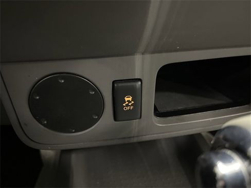 Used 2014 Nissan Frontier S image 29