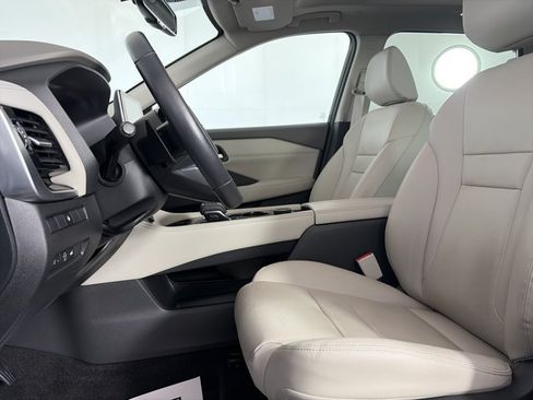 Certified 2023 Nissan Rogue SL AWD/4WD image 6