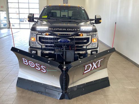 Used 2020 Ford F250 Lariat w/ Lariat Ultimate Package AWD/4WD image 3