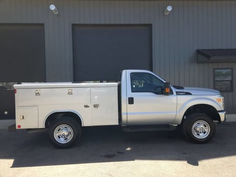 Used 2011 Ford F250 XL w/ PWR Equipment Group AWD/4WD image 5