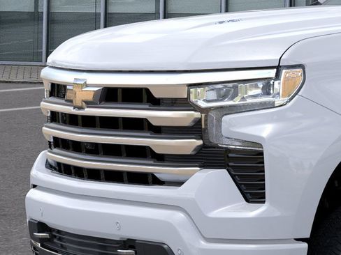 New 2026 Chevrolet Silverado 1500 High Country w/ High Country Premium Package AWD/4WD image 37
