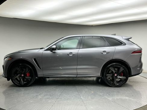 Used 2023 Jaguar F-PACE SVR image 2