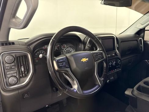 Used 2021 Chevrolet Silverado 1500 LT AWD/4WD image 17