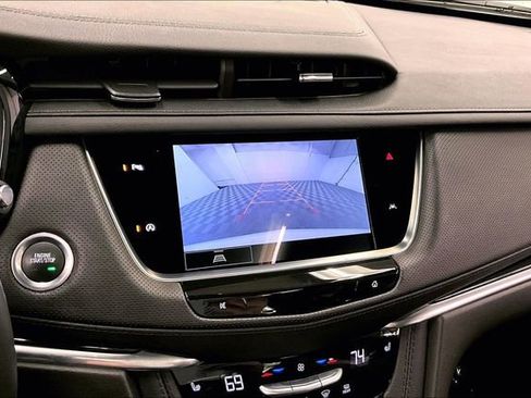 Used 2024 Cadillac XT6 Luxury image 28