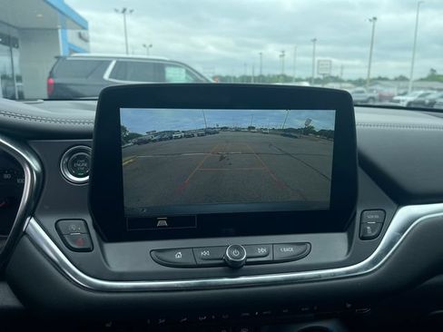 Used 2025 Chevrolet Blazer LT FWD image 21