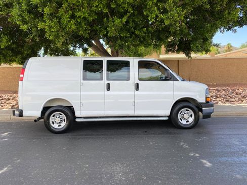 Used 2025 Chevrolet Express 2500 w/ Driver Convenience Package RWD image 2