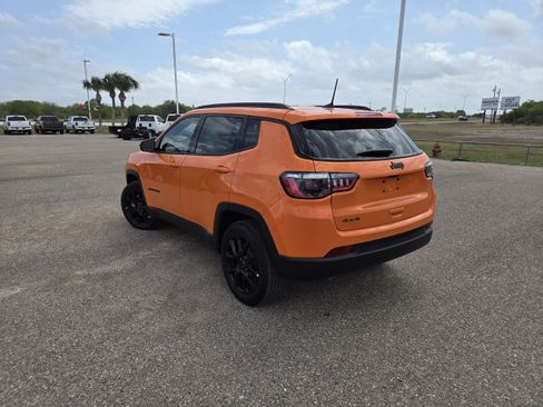 New 2026 Jeep Compass Latitude image 5