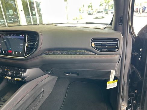 Certified 2023 Dodge Durango R/T RWD image 24