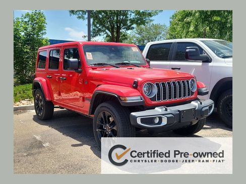 Certified 2025 Jeep Wrangler Unlimited Sahara w/ Safety Group AWD/4WD image 1