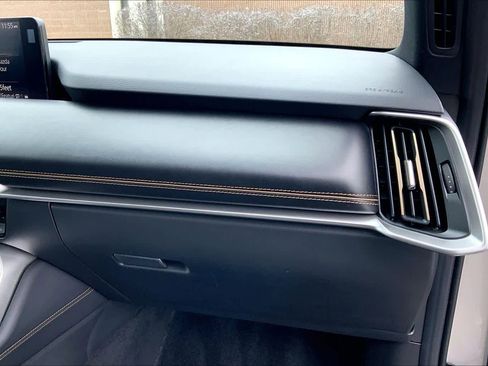 Used 2024 MAZDA CX-90 3.3 Turbo S w/ Premium Package image 19