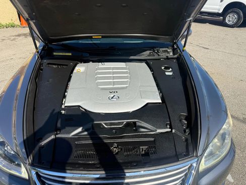 Used 2014 Lexus LS 460 AWD image 28