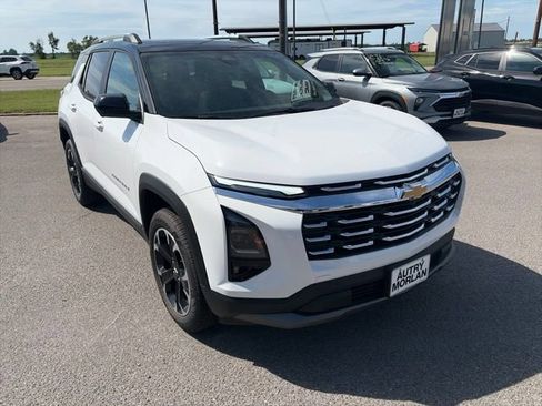 New 2026 Chevrolet Equinox LT w/ Convenience Package II FWD image 8