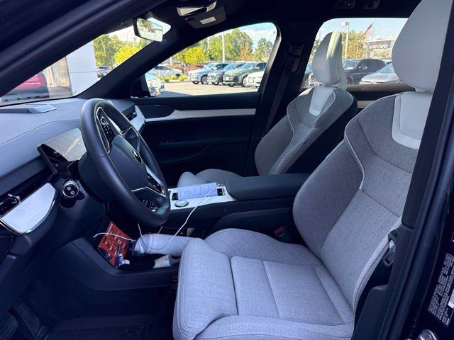 Used 2025 Volvo EX90 Ultra AWD/4WD image 6