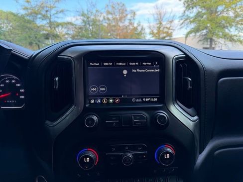 Used 2020 Chevrolet Silverado 2500 LTZ image 10