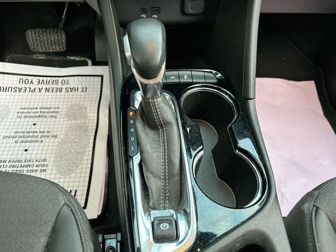 Used 2024 Buick Encore GX Preferred FWD image 19