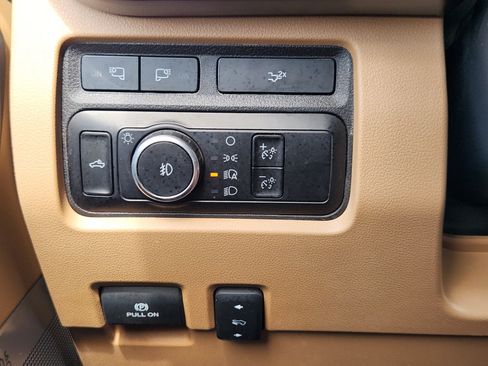 Used 2023 Ford F250 Lariat w/ Chrome Package AWD/4WD image 22