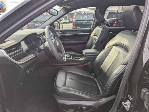 Used 2024 Jeep Grand Cherokee Limited 4xe w/ Trailer Tow Package image 10