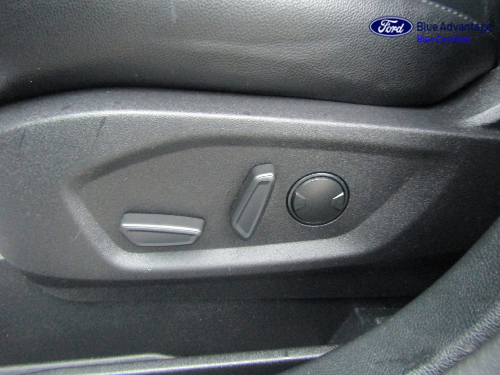 Certified 2024 Ford Edge Titanium AWD/4WD image 30