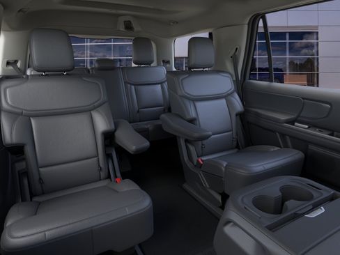 New 2026 Ford Expedition Active AWD/4WD image 11