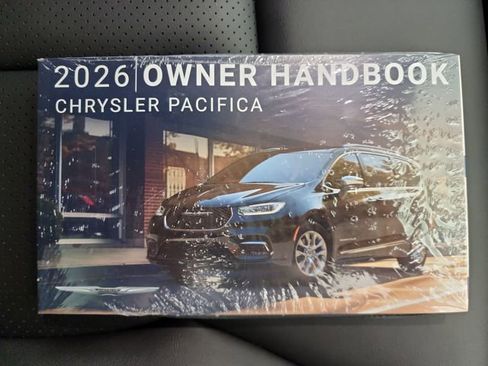 New 2026 Chrysler Pacifica Select image 39