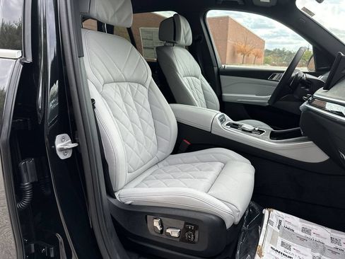 Used 2025 BMW X5 xDrive40i w/ Climate Comfort Package AWD/4WD image 31