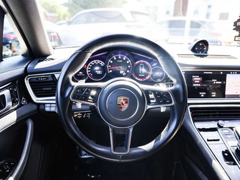 Used 2019 Porsche Panamera 4 w/ Premium Package AWD/4WD image 13