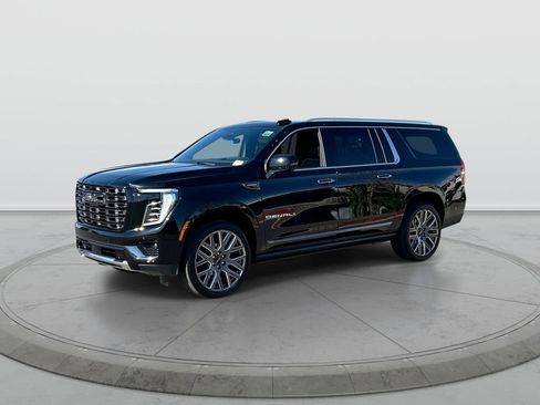 Used 2026 GMC Yukon XL Denali Ultimate AWD/4WD image 4