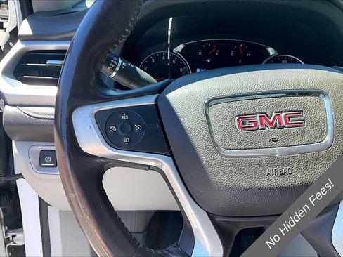 Used 2017 GMC Acadia SLT AWD/4WD image 16