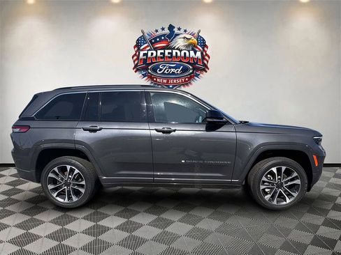 Used 2022 Jeep Grand Cherokee Overland image 5