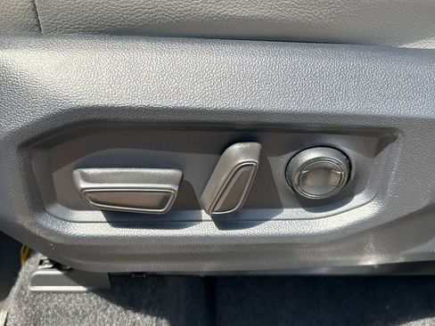 New 2026 Toyota Tundra Limited AWD/4WD image 10