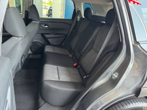 Used 2025 Nissan Rogue SV FWD image 20