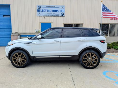 Used 2015 Land Rover Range Rover Evoque Prestige AWD/4WD image 3