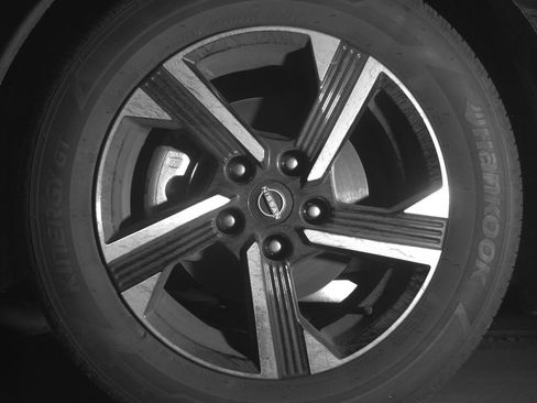 Used 2025 Nissan Sentra SV image 12