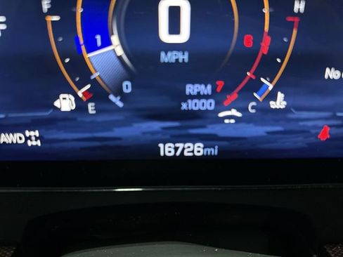 Used 2024 Chevrolet Traverse Z71 w/ Enhanced Driving Package image 6