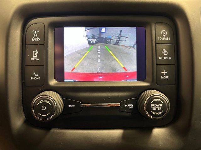 Used 2018 Jeep Compass Latitude AWD/4WD image 29