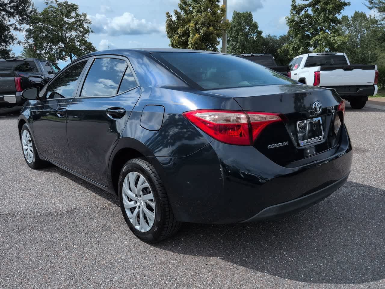 Used 2017 Toyota Corolla LE FWD image 4