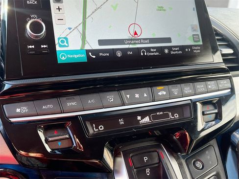 Used 2025 Honda Odyssey Touring image 16