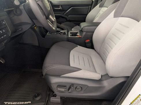 Used 2024 Toyota Tacoma TRD Sport w/ TRD Sport Upgrade Package image 12