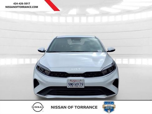 Used 2024 Kia Forte LXS w/ LXS Technology Package FWD image 2