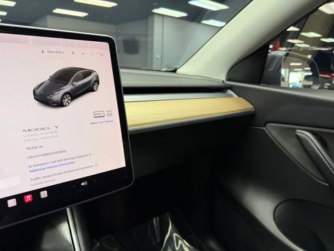 Used 2020 Tesla Model Y Long Range AWD/4WD image 27