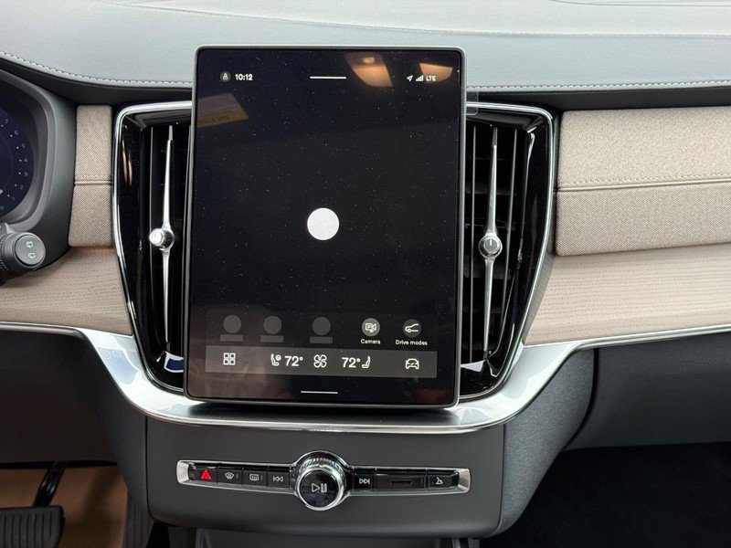 New 2027 Volvo XC90 B5 Core AWD/4WD image 9
