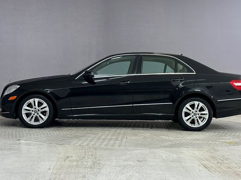 Used 2010 Mercedes-Benz E 350 Sedan image 2