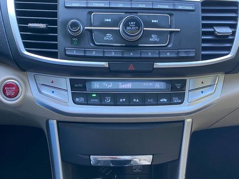 Used 2013 Honda Accord EX image 31