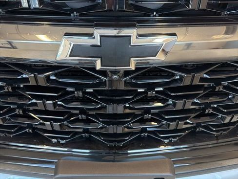 Used 2024 Chevrolet Traverse Z71 image 11