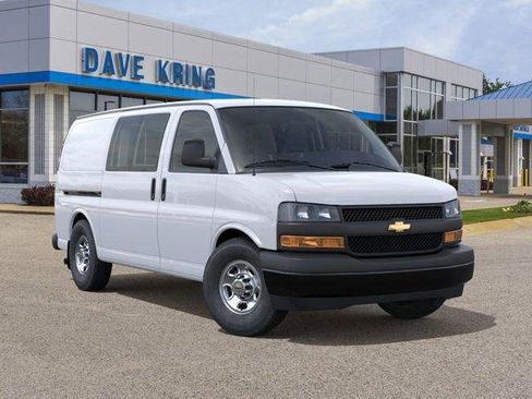 New 2026 Chevrolet Express 3500 RWD image 7